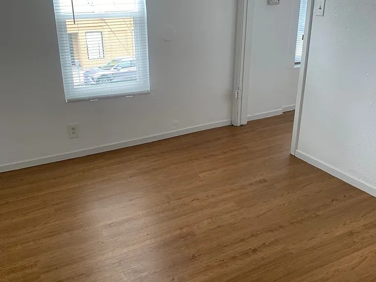 1415 Martin Luther King Jr Way — Photo 6
