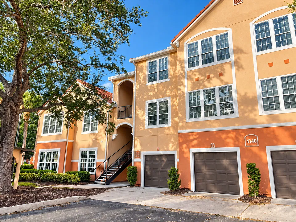4140 Central Sarasota Pkwy #1221