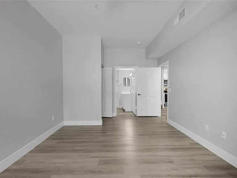 4007 Venetian Bay Dr #105 — Photo 8