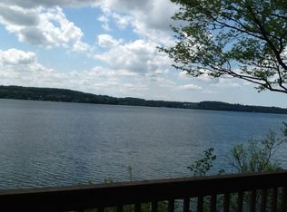 2543 E Lake Rd, Skaneateles, NY 13152