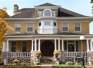 705 Jackson St, Macon, MO 63552