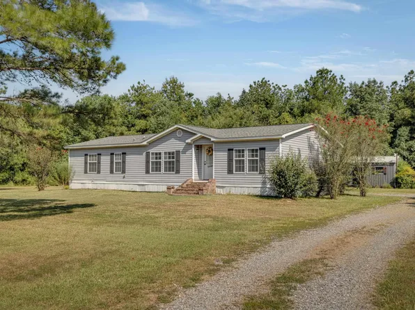 7665 Jackson Dr, Bastrop, LA 71229