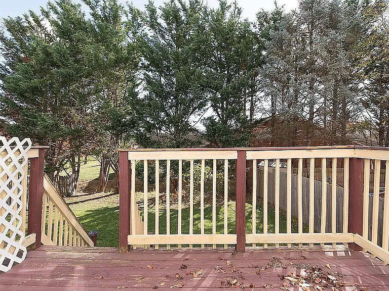 202 Lily Ct — Photo 15