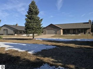 8925 Grand Valley Ln, Kingsley, MI 49649