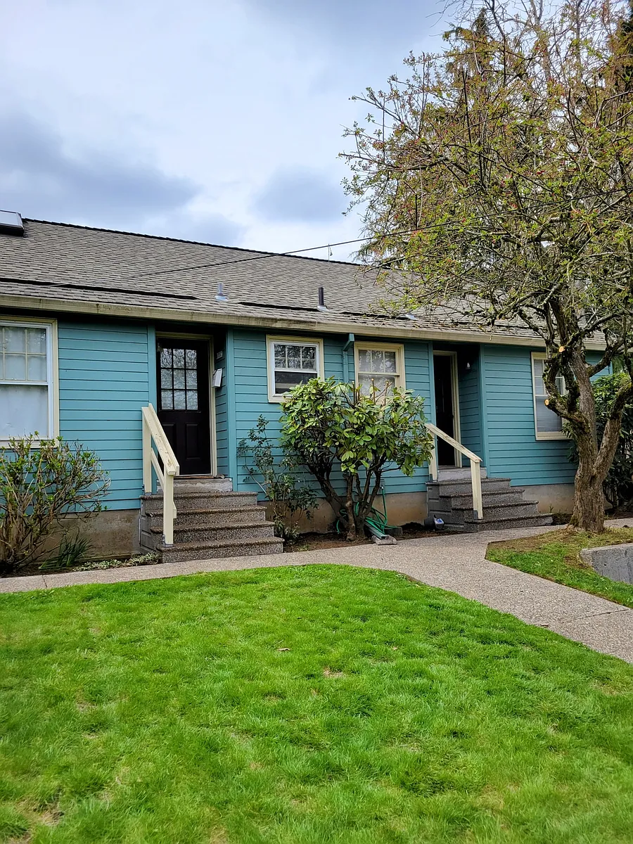 Building Photo - 8741 N Wilbur Ave