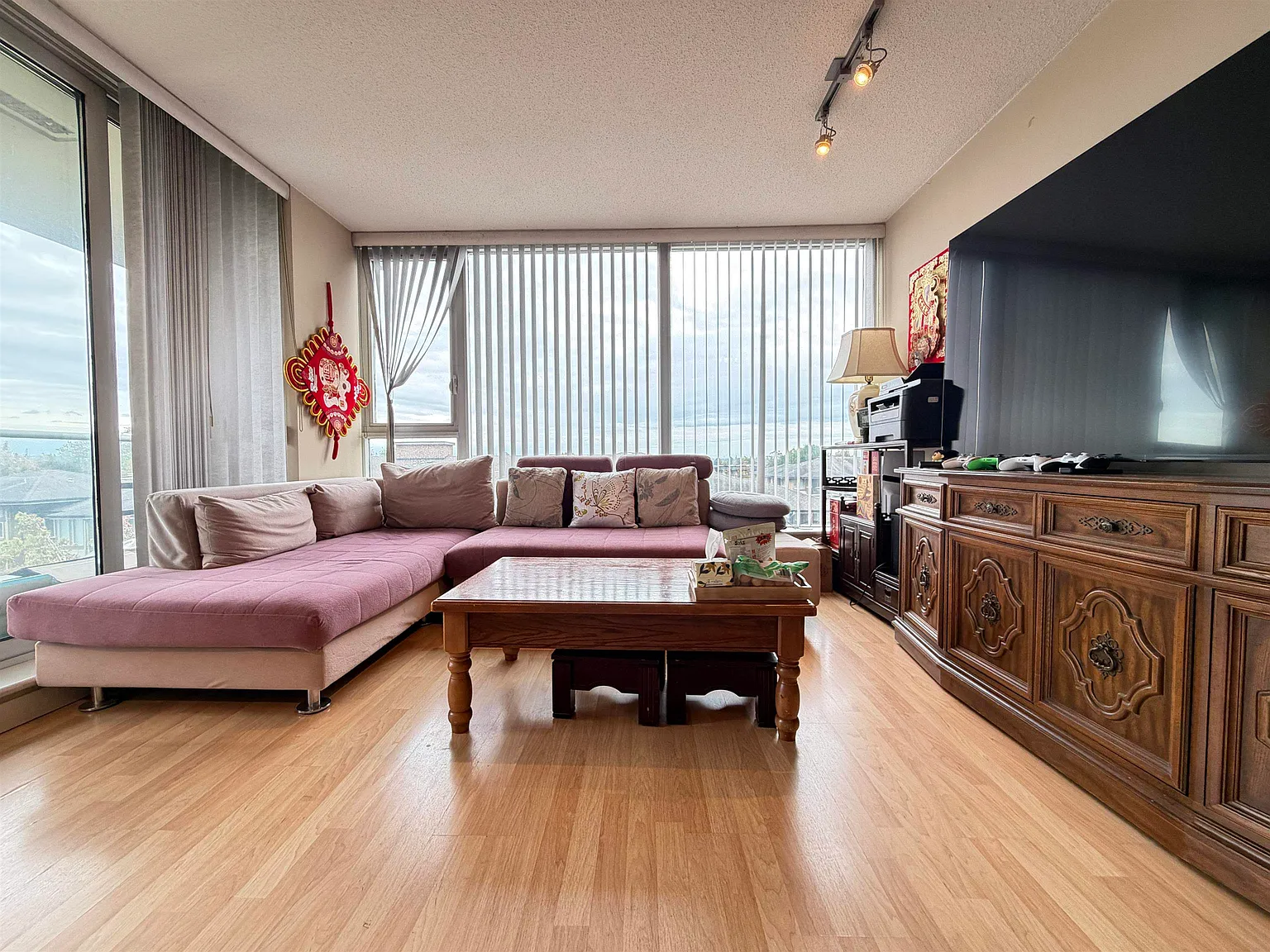 2 bed, 846 sqft, $2,800 — Photo 1