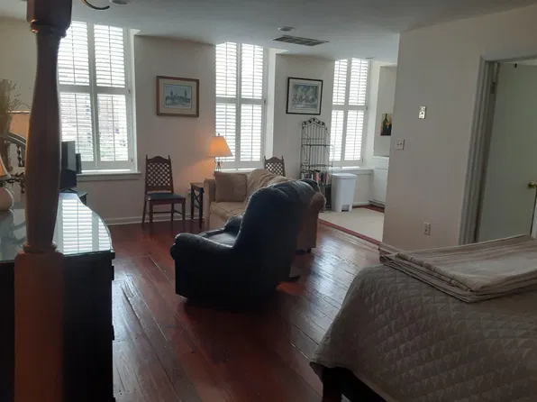 54 Wentworth St APT 2, Charleston, SC 29401