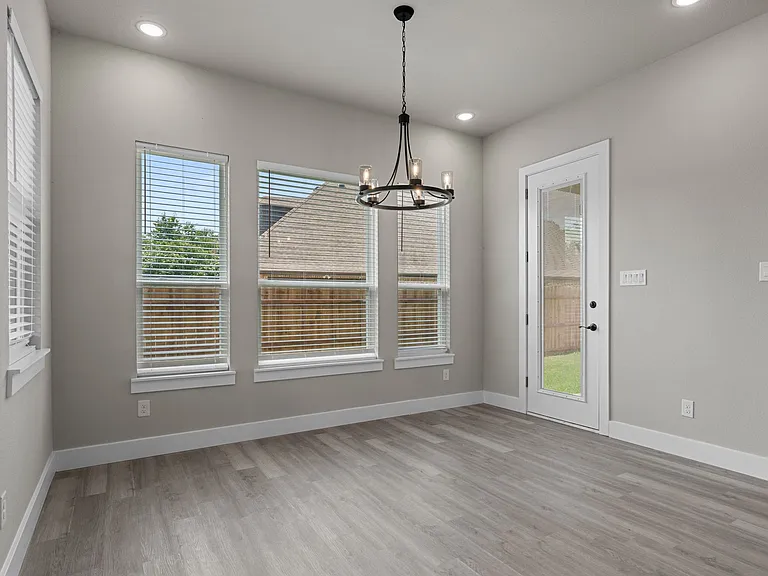 4318 Peachtree Ln — Photo 17