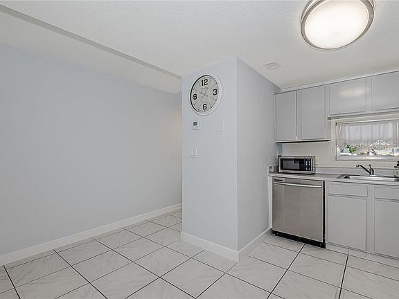 4th image of 9720 S Hollybrook Lake Drive #109