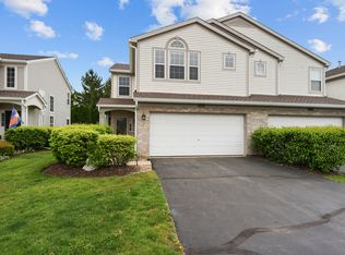 3270 Ronan Dr, Lake In The Hills, IL 60156