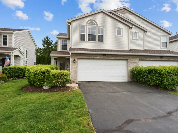 3270 Ronan Dr, Lake In The Hills, IL 60156