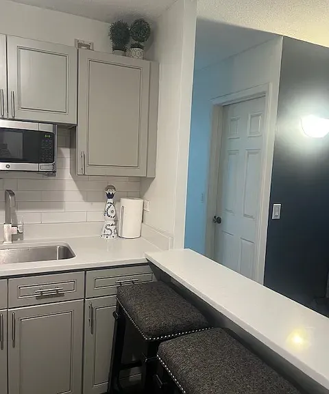 2740 N Pine Grove Ave #2C — Photo 5