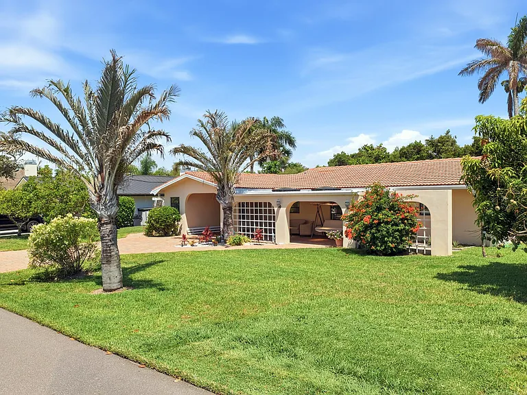 8455 SE Palm St — Photo 5