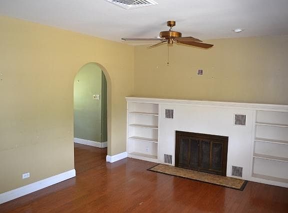 3rd image of 1111 N B St