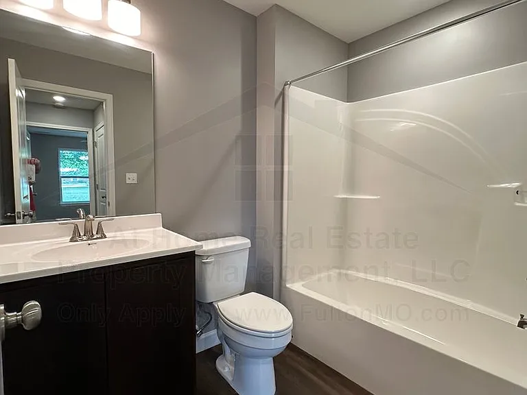 2620 N Bluff St #102 — Photo 16