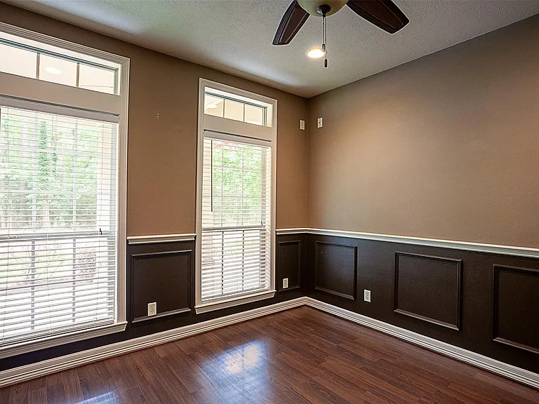 289 Broadmoor Dr — Photo 23