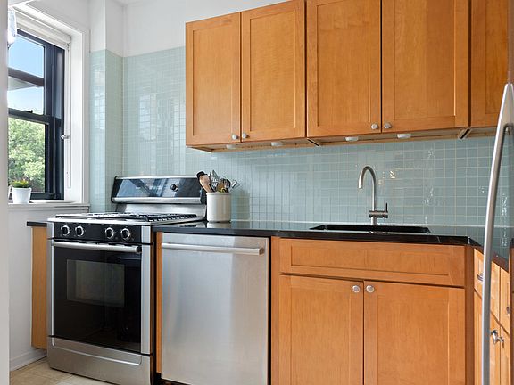 4th image of 345 Clinton Ave APT 3E