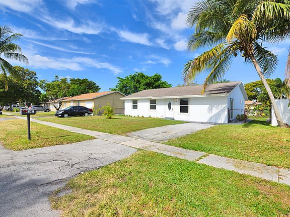 4th image of 8141 SW 6th Court