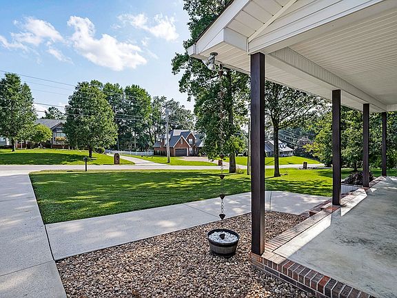 4th image of 3349 Claybrook Dr