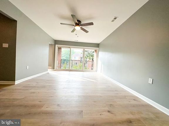 3rd image of 880 College Pkwy APT 304
