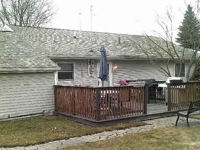2nd image of 1921 Greenbriar Ln
