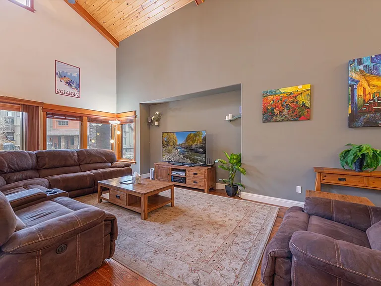 11731 Hope Ct — Photo 9