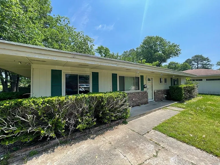 14 Althea Cir — Photo 2