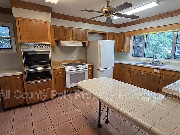 5th image of 205 Catherine Ave