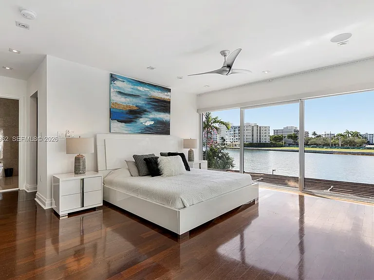 9380 Bay Dr — Photo 30