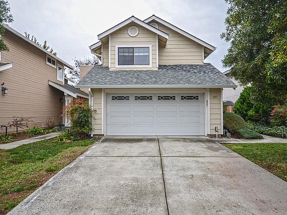 2nd image of 1317 Pietro Dr