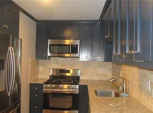 32 Congress St, Stamford, CT 06902