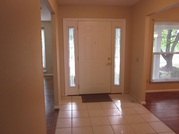 2nd image of 117 Lea Meadows Dr