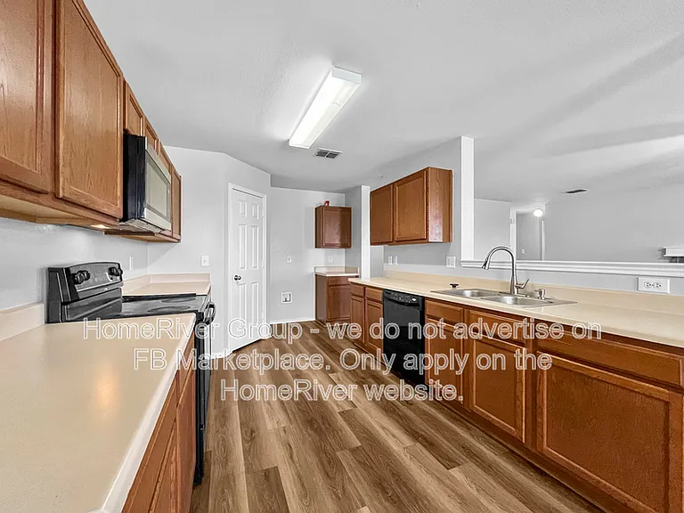 2800 Crockett Pl — Photo 2