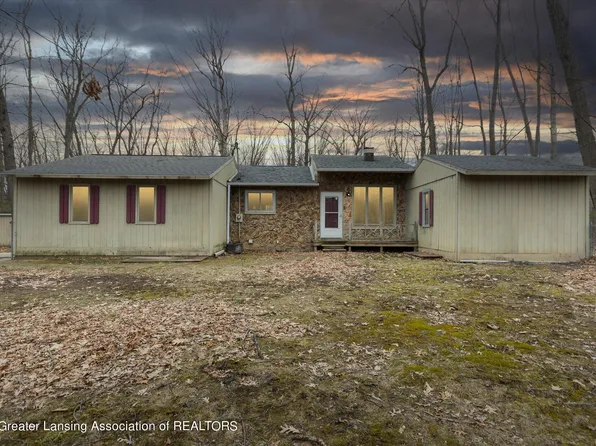 3265 E Xy Ave, Vicksburg, MI 49097