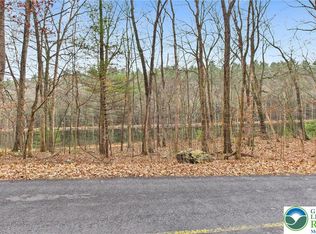 221 Brookdale Rd, Bartonsville, PA 18321