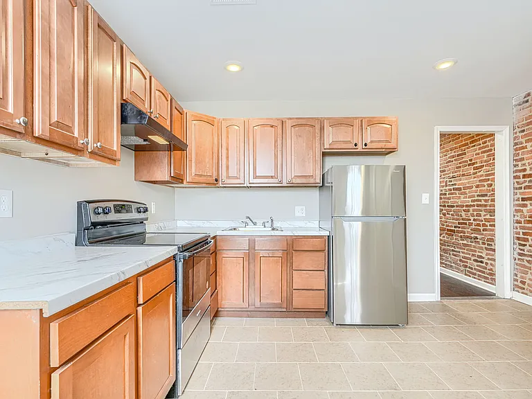 446 N Linwood Ave #2 — Photo 11