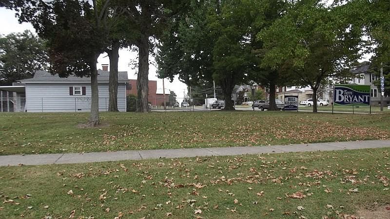 2nd image of 600 N Main St