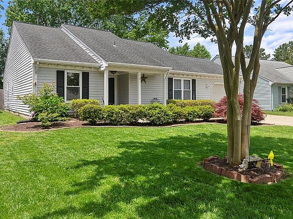 4th image of 1052 Honeycutt Way
