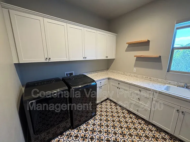 74635 Tesla Dr — Photo 57