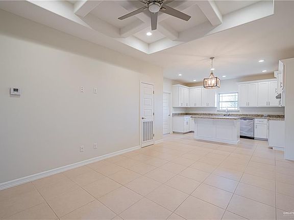 2nd image of 619 Royal Palm St