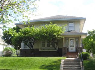 842 Cottage Ave E, Saint Paul, MN 55106