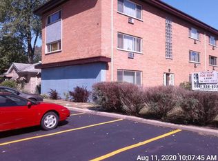 8022 Edgewater Rd, Riverside, IL 60546