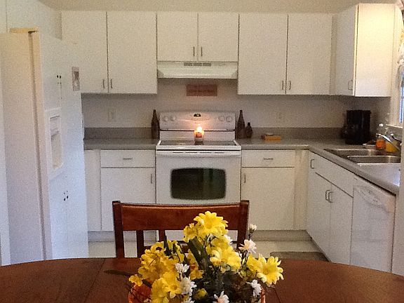 5th image of 5501 E Mill Pointe Ln