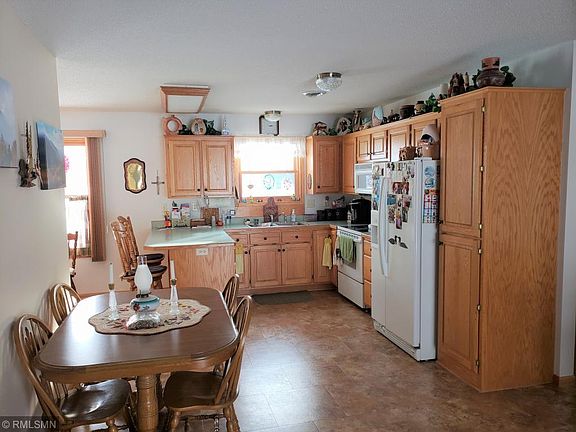 5th image of 675 Hennepin Ave S
