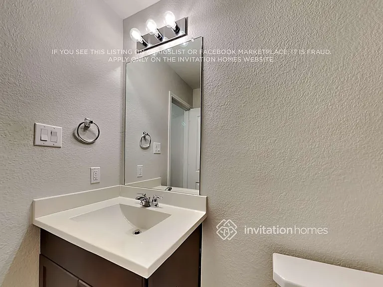 1790 Alamandine Ave — Photo 8