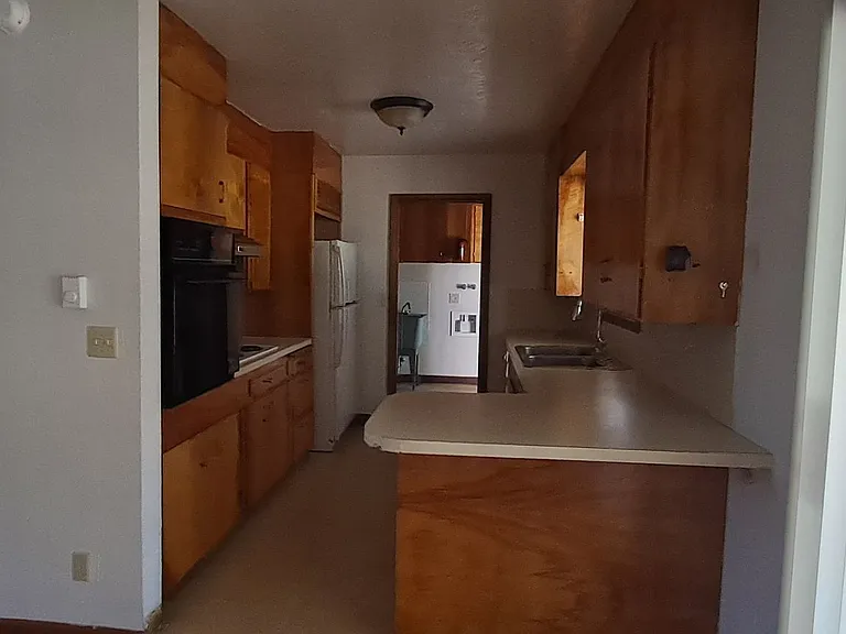2037 Main St — Photo 6