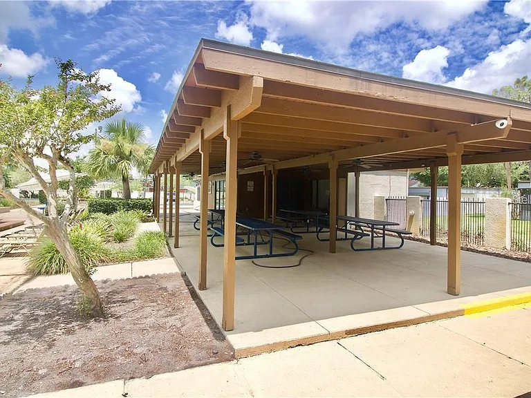 2300 Barbados Dr — Photo 34