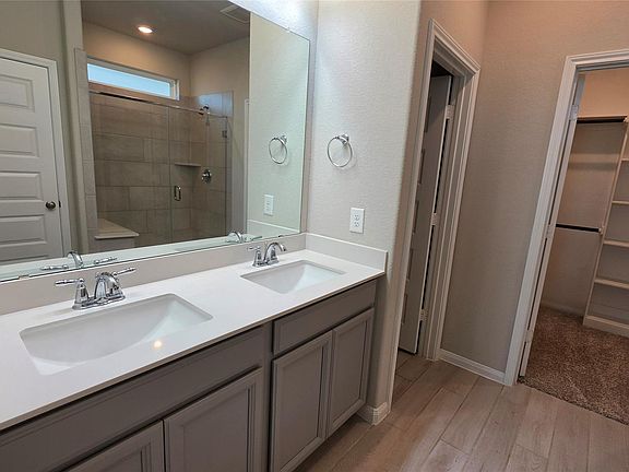5th image of 17446 Buckeye Br
