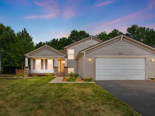 729 Creek Bend Ln, Antioch, IL 60002