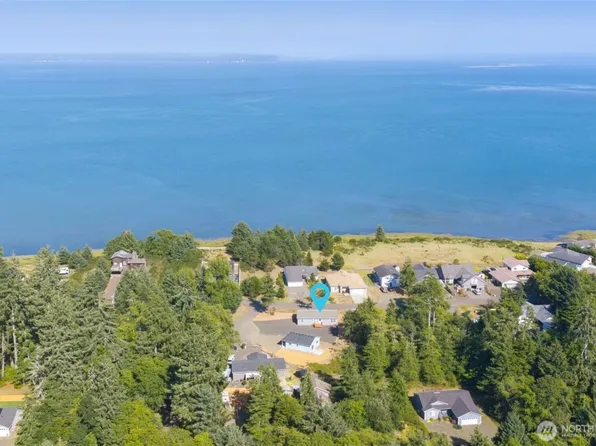 227 Sunrise Avenue SE, Ocean Shores, WA 98569